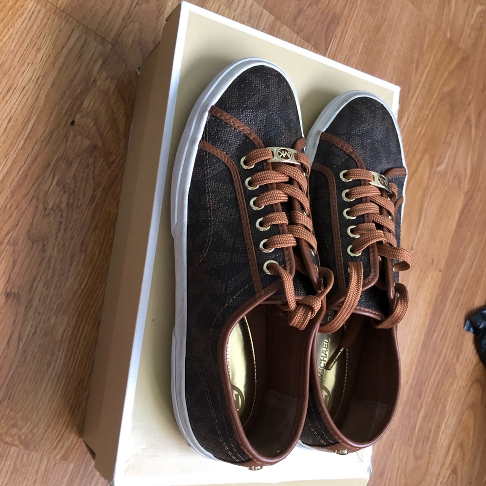 Women Michael Kors Shoes with BOX